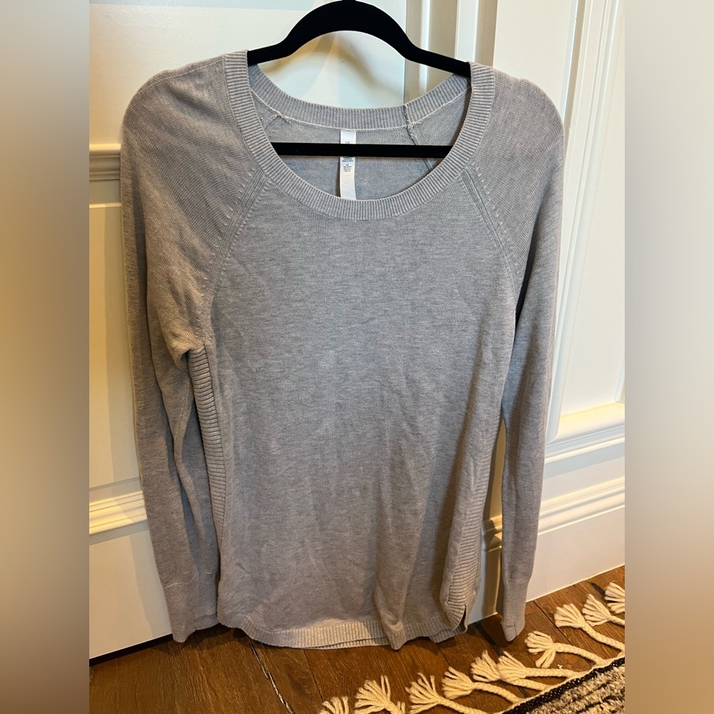 Lululemon sweater size 10